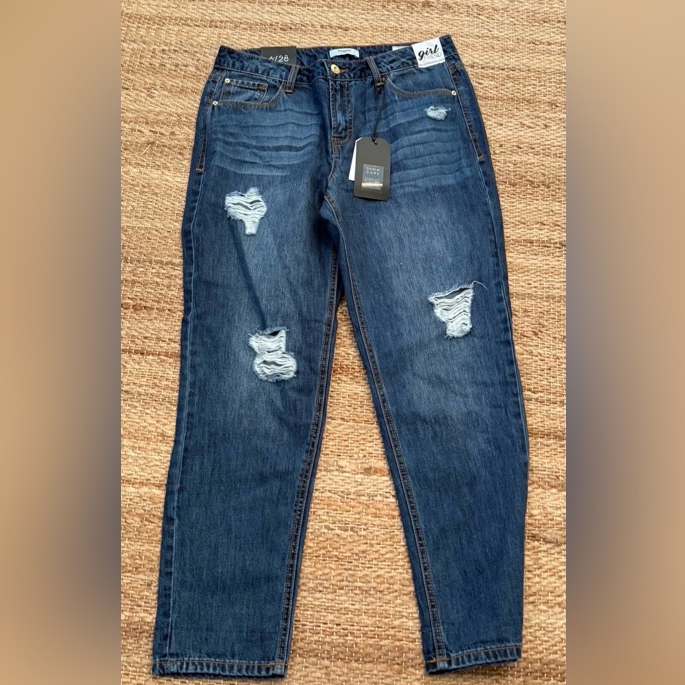 NEW Kensie Girlfriend Fit Distressed Denim Ankle Jeans Size 6/28